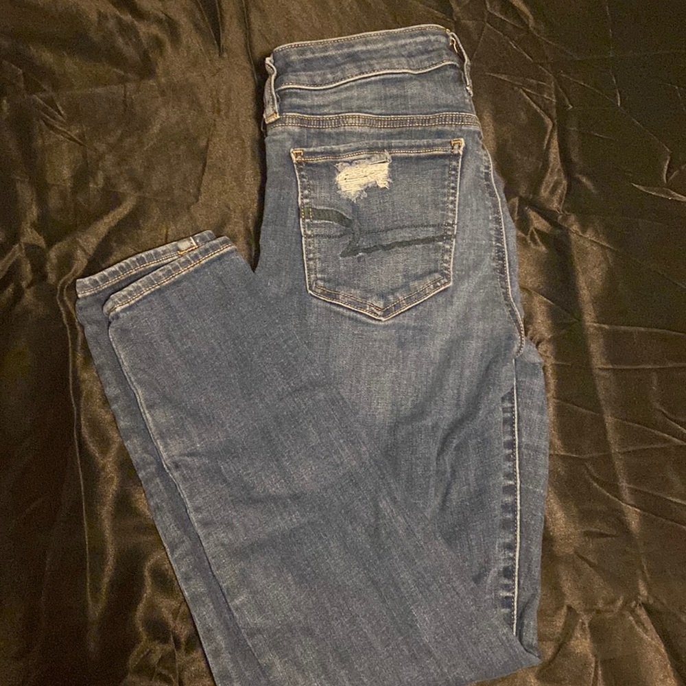 american eagle ripped jeans